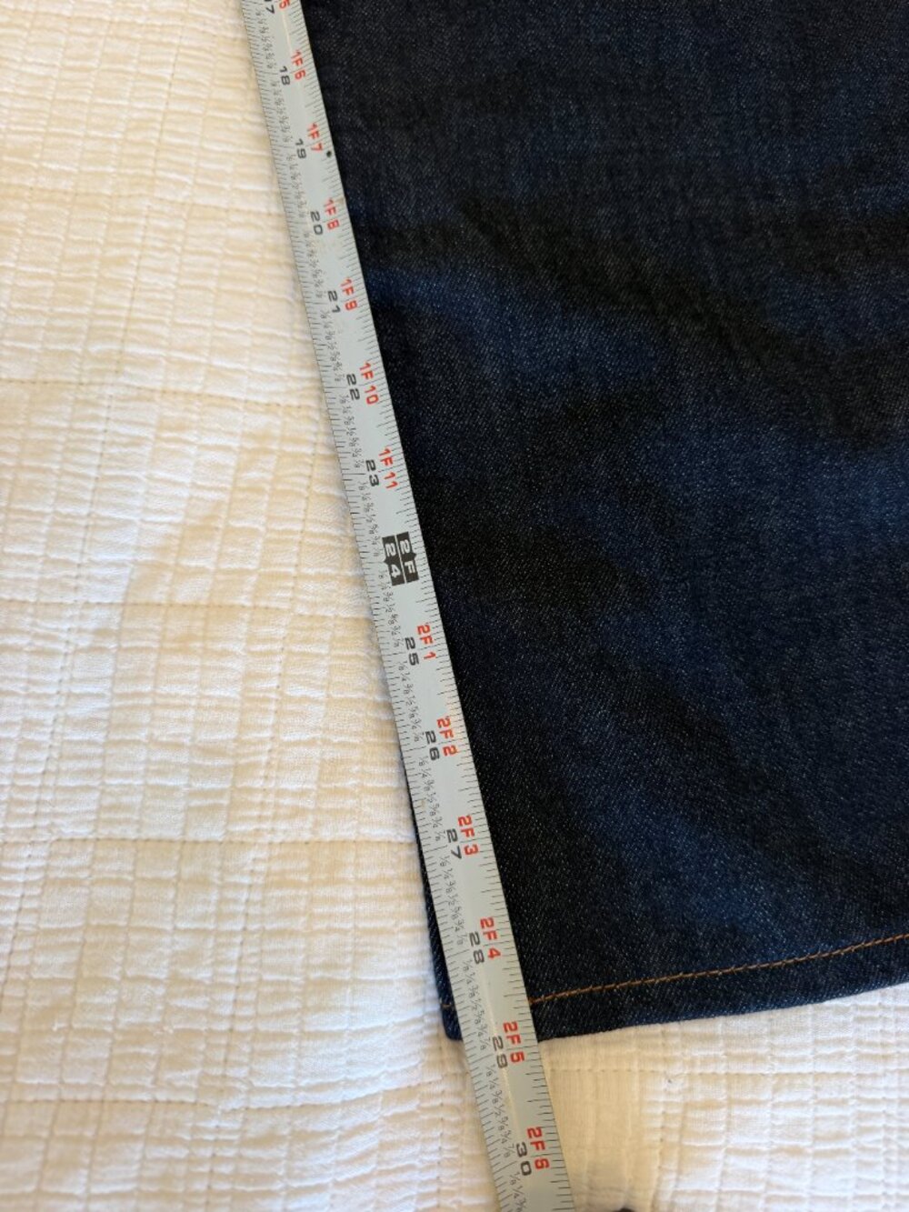 FRAME The Off Duty Drawstring Bow High Rise Jeans in Rinse 26 - Picture 4 of 13